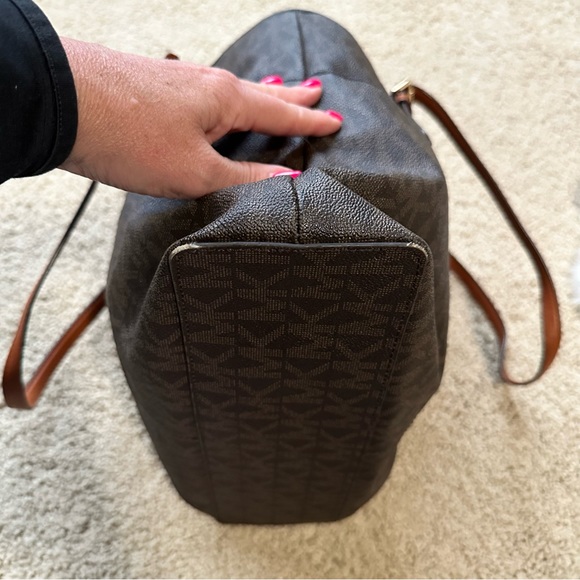 Michael Kors Brown Acorn Bedford Medium Logo Tote - Picture 8 of 10